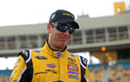Kyle Busch during qualifying for the Checker O'Reilly Auto Parts 500 at Phoenix International Raceway, November 13, 2009 - Source: Imagn